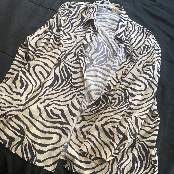 Zebra Blouse - Picture 4 of 7